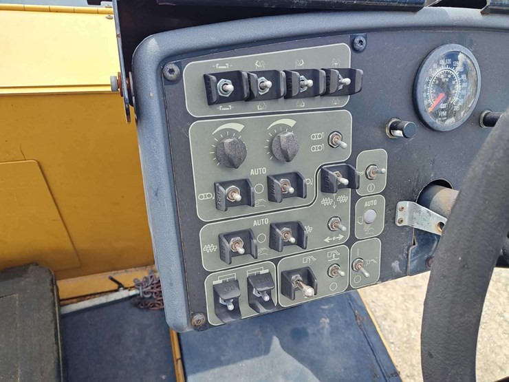 2013-caterpillar-ap-500e-image-9
