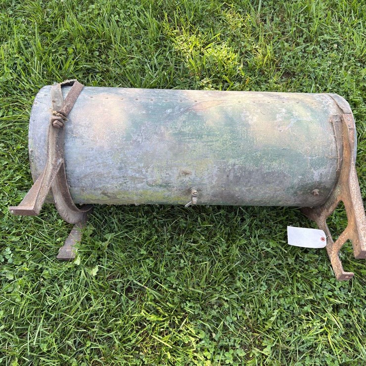 Huber Super 4 Fuel Tank