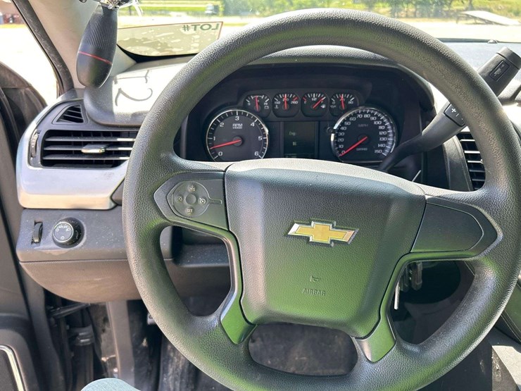 2016-chevrolet-tahoe-image-14