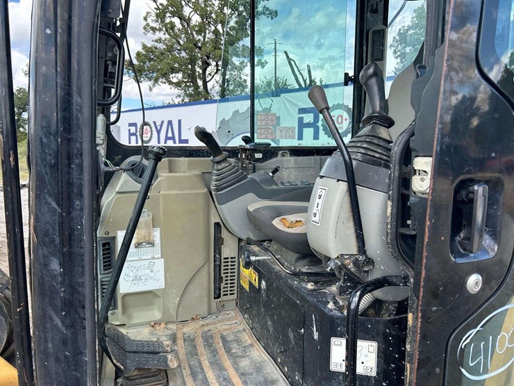 2008-caterpillar-303.5c-image-9