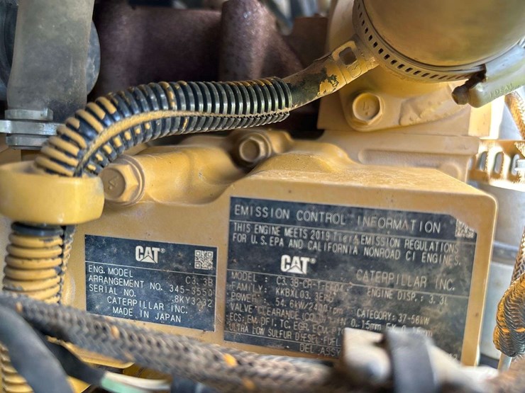 2020-caterpillar-259d3-two-speed-compact-track-loader-skid-steer-image-8