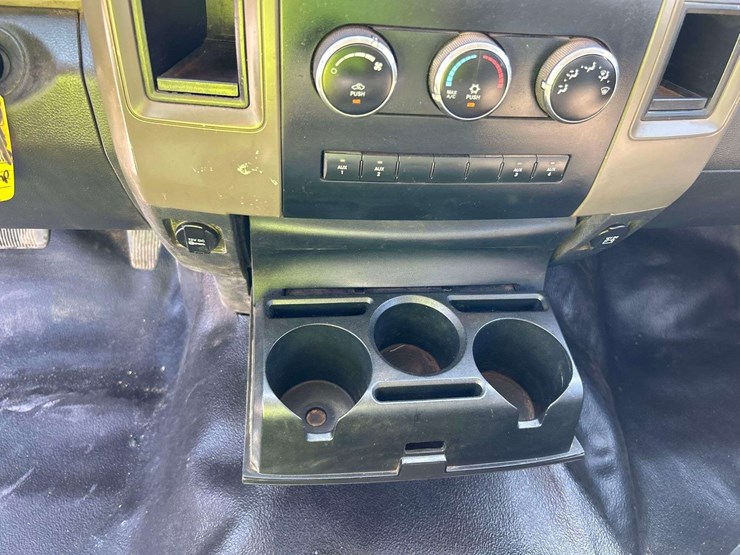 2012-dodge-ram-5500-image-21