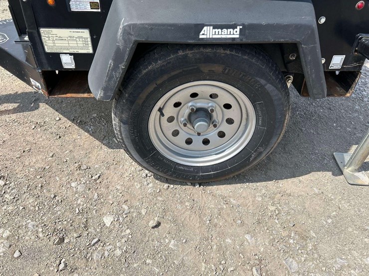 2019-allmand-bros-night-lite-v-series-image-13
