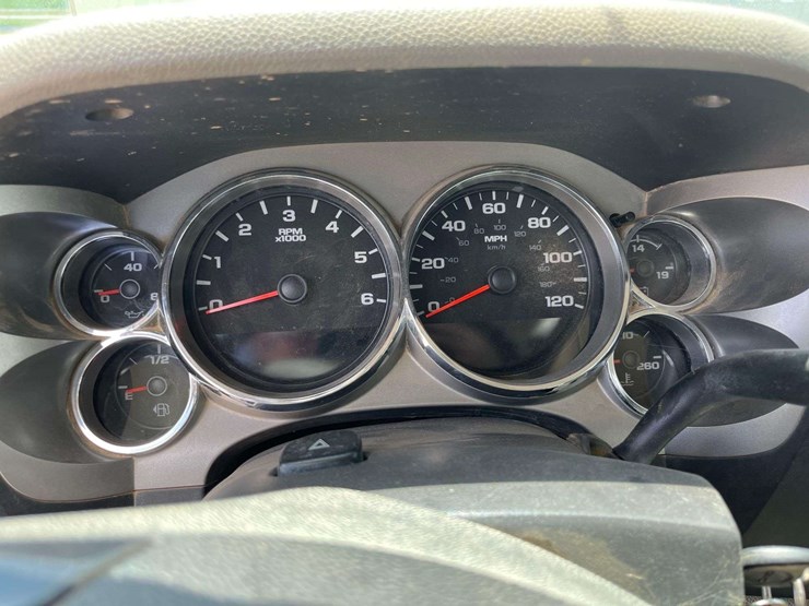 2013-gmc-sierra-2500hd-image-12