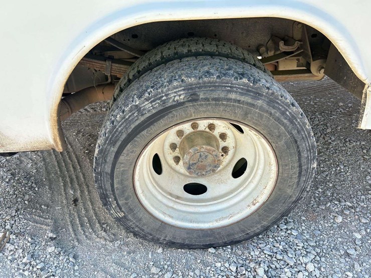 2008-ford-f550-image-27