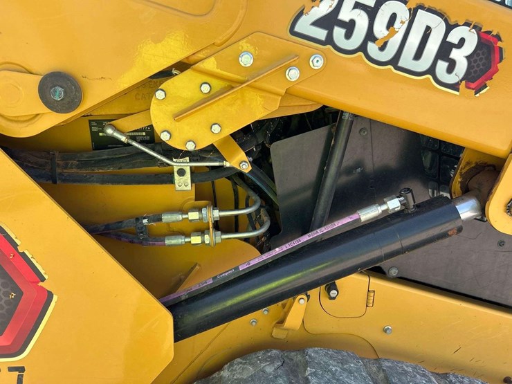 2020-caterpillar-259d3-two-speed-compact-track-loader-skid-steer-image-19