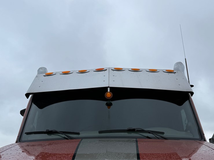 2015-peterbilt-579-image-26