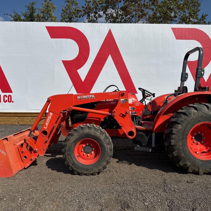 KUBOTA M5660