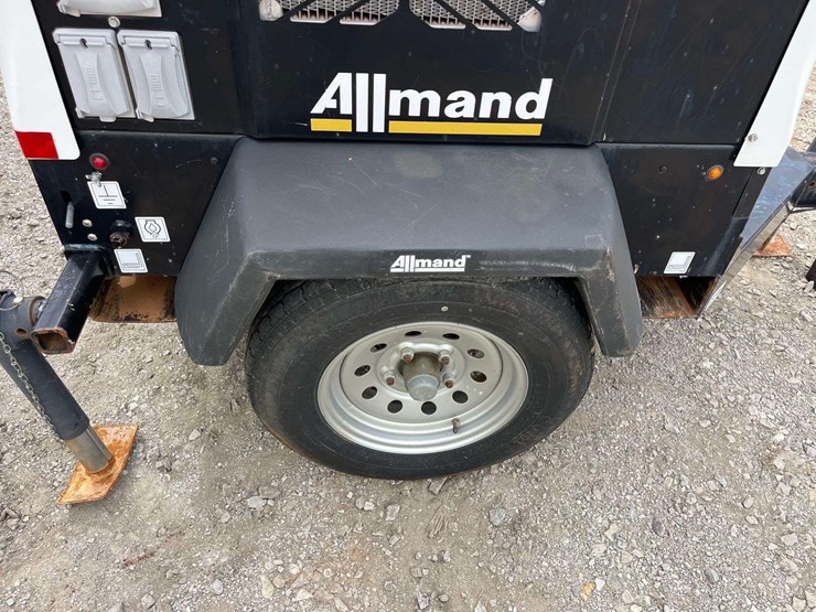 2019-allmand-bros-night-lite-v-series-image-11