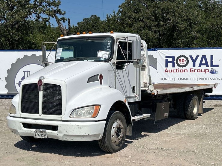 2011-kenworth-t300-image-1