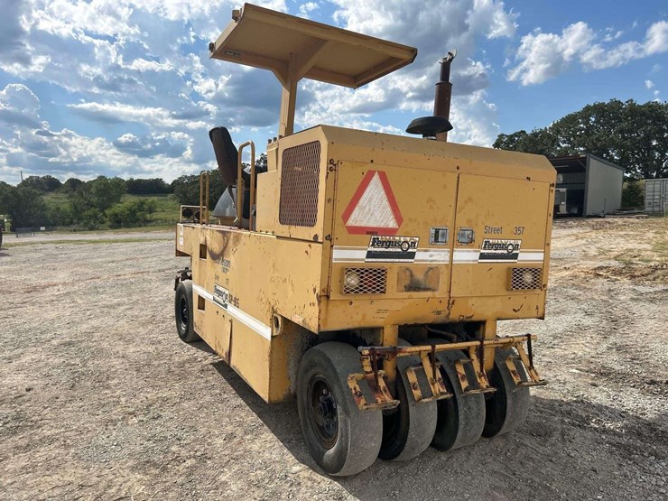 2002-ferguson-sp915re-ride-on-pneumatic-asphalt-compactor-image-2