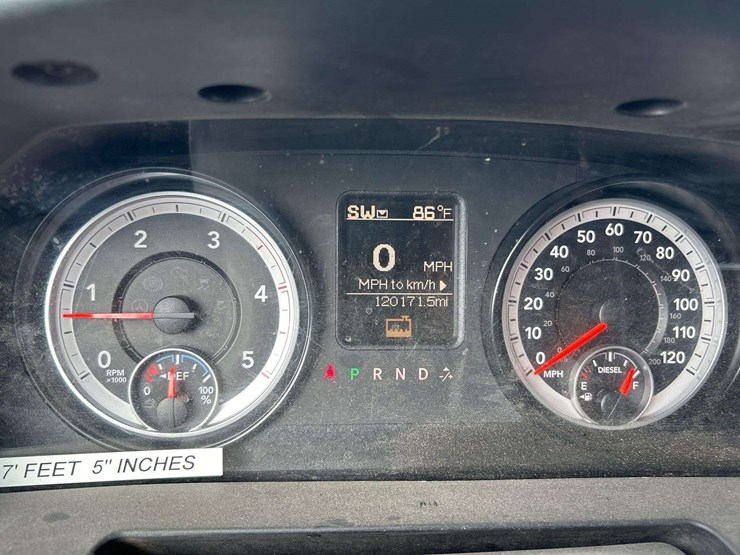 2015-ram-3500-enclosed-service-truck-image-13