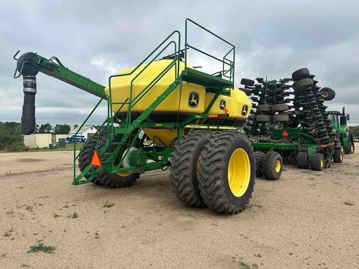 john-deere-1890-image-24