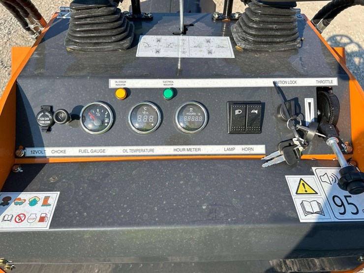 2025-unused-landhero-ldh-t460xx-mini-skid-steer-image-6