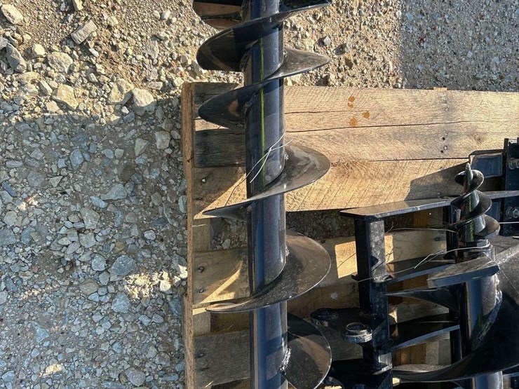 pallet-of-miscellaneous-mini-excavator-attachments-image-9
