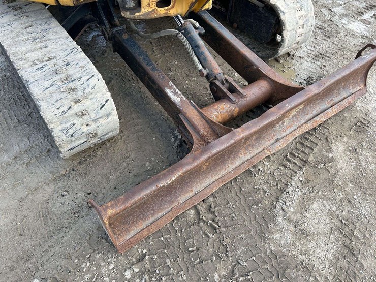 2008-caterpillar-303.5c-image-23