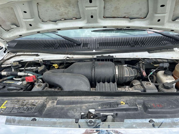 2015-ford-e350-image-8