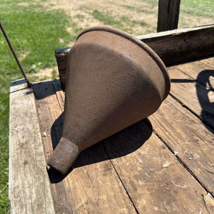 Case Steam Engine Funnel