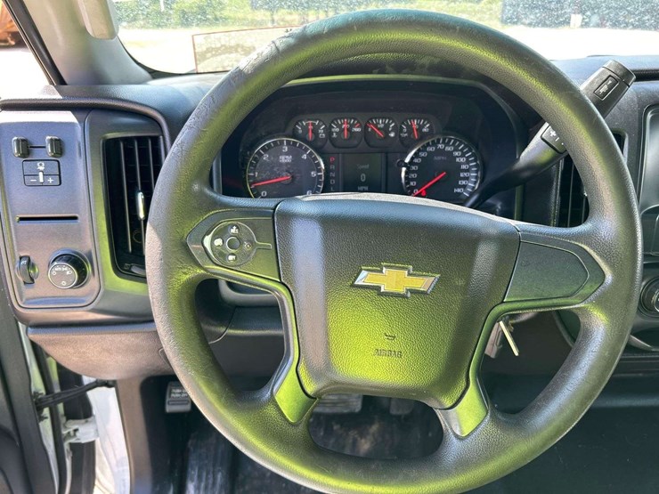 2019-chevrolet-2500-image-13