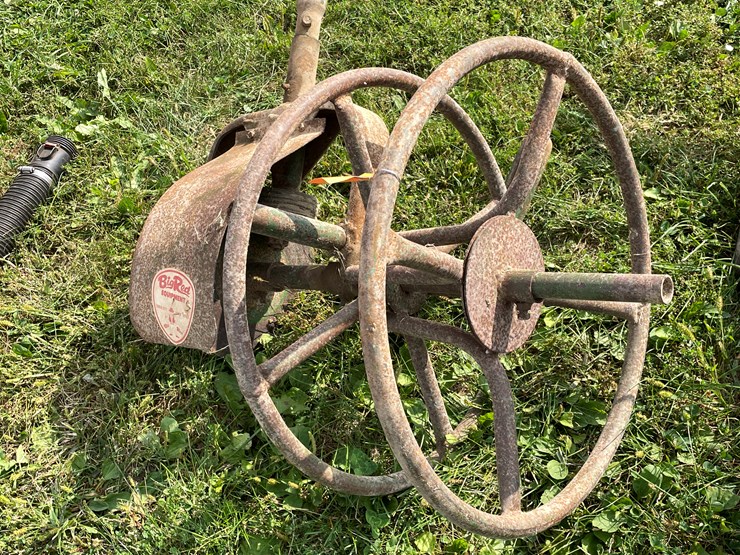 #2544-•-big-red-barbed-wire-reel-image-6