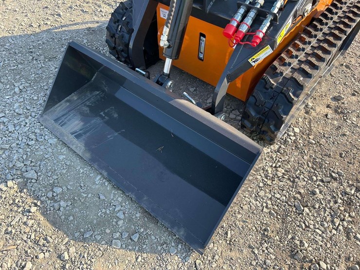 2025-unused-landhero-ldh-t460xx-mini-skid-steer-image-11
