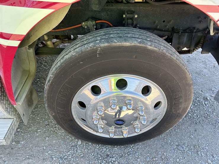2005-ford-f650-image-34