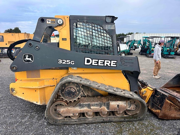 2018-deere-325g-image-3