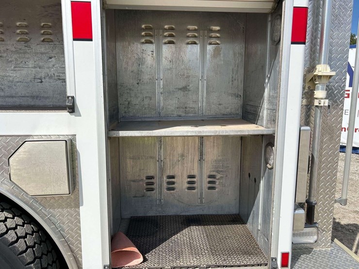 2001-e-one-pumper-image-28