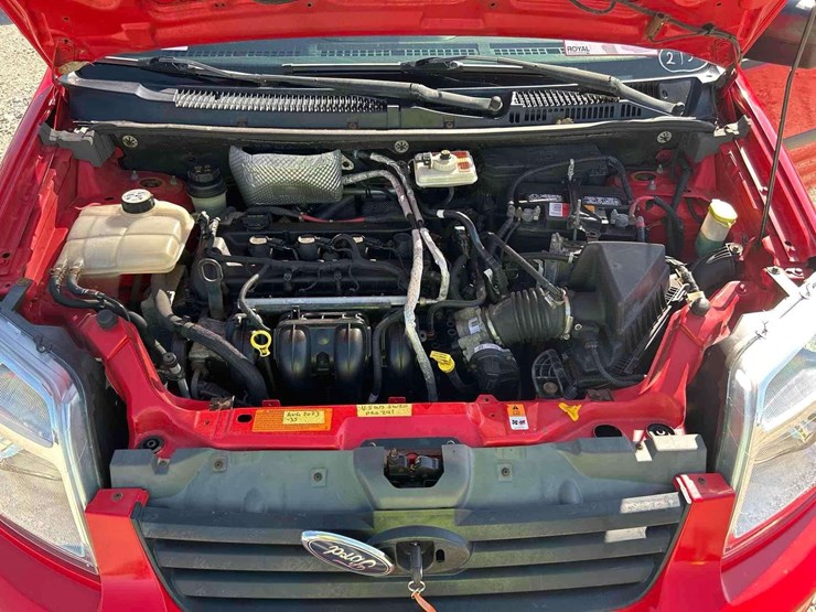 2013-ford-transit-connect-image-8
