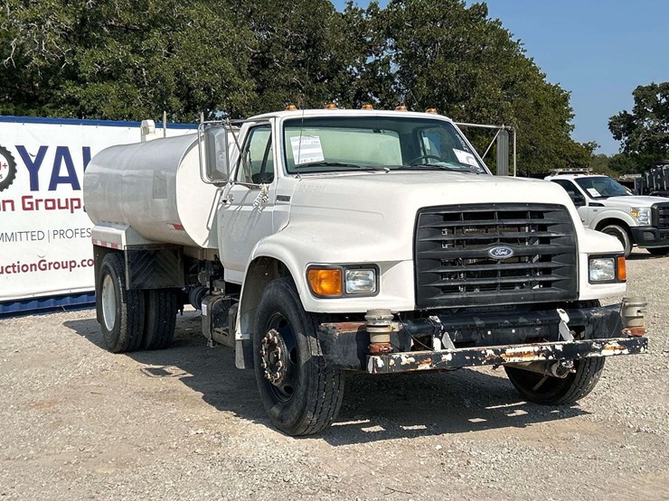 1998-ford-f800-image-4