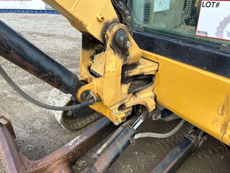 2008-caterpillar-303.5c-image-18