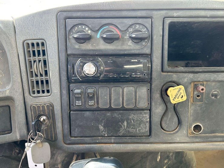 2007-international-durastar-4400-image-15