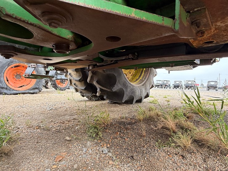 2005-john-deere-9220-image-35