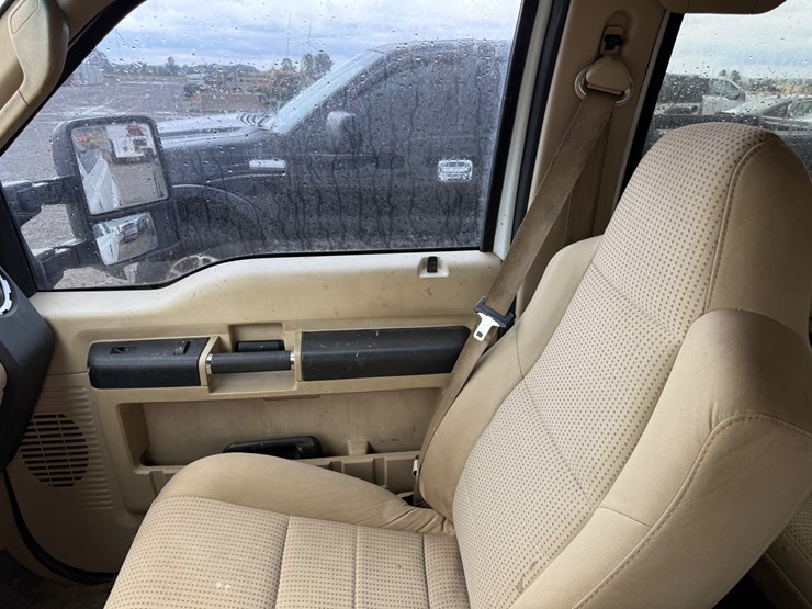 2010-ford-f350-image-41