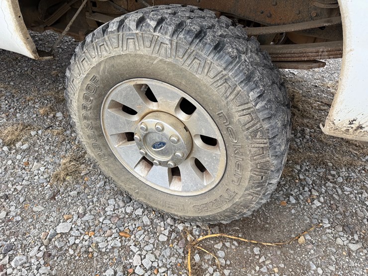 2010-ford-f350-image-13
