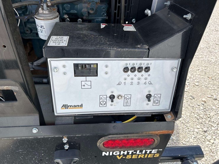 2019-allmand-bros-night-lite-v-series-image-9