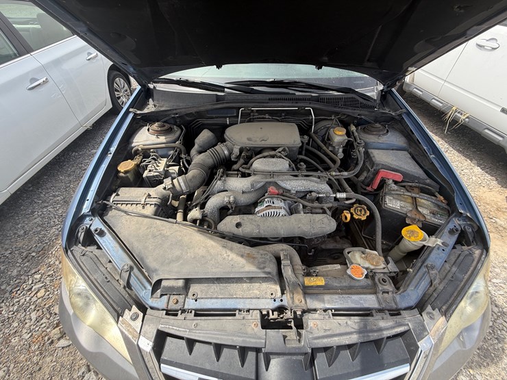 #7713-•-inop-2009-subaru-outback-suv-4s4bp61c897314656-image-42