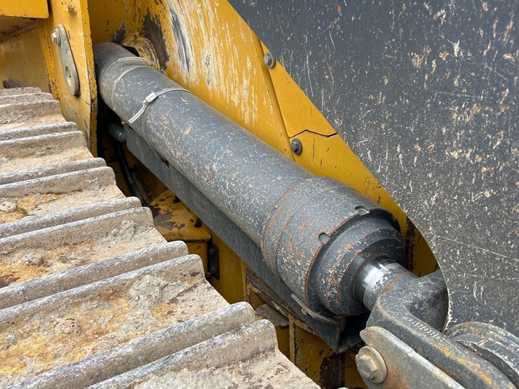 2016-john-deere-755k-crawler-loader-image-10
