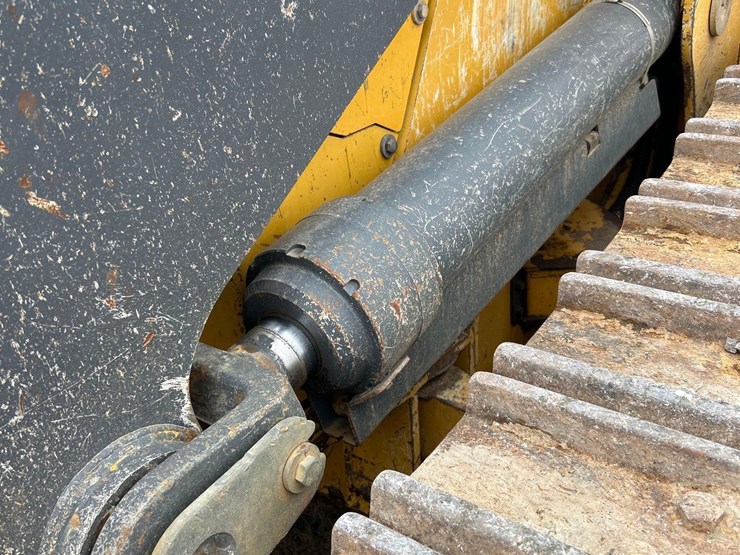 2016-john-deere-755k-crawler-loader-image-9