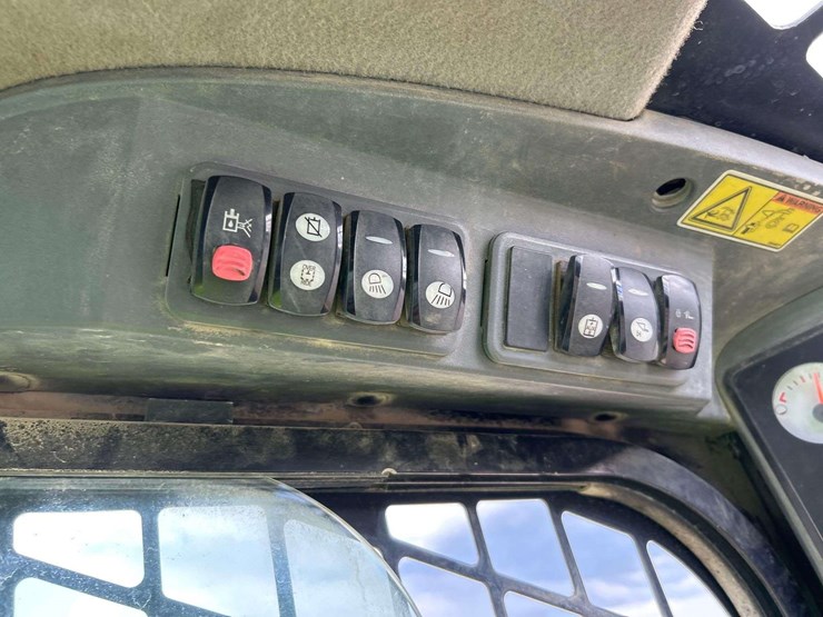 2008-caterpillar-262c-image-12