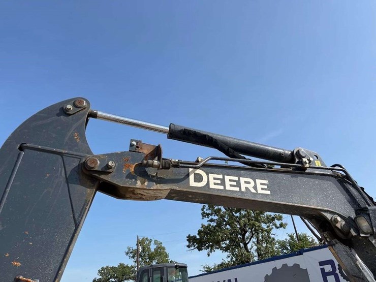 2016-deere-35g-image-13
