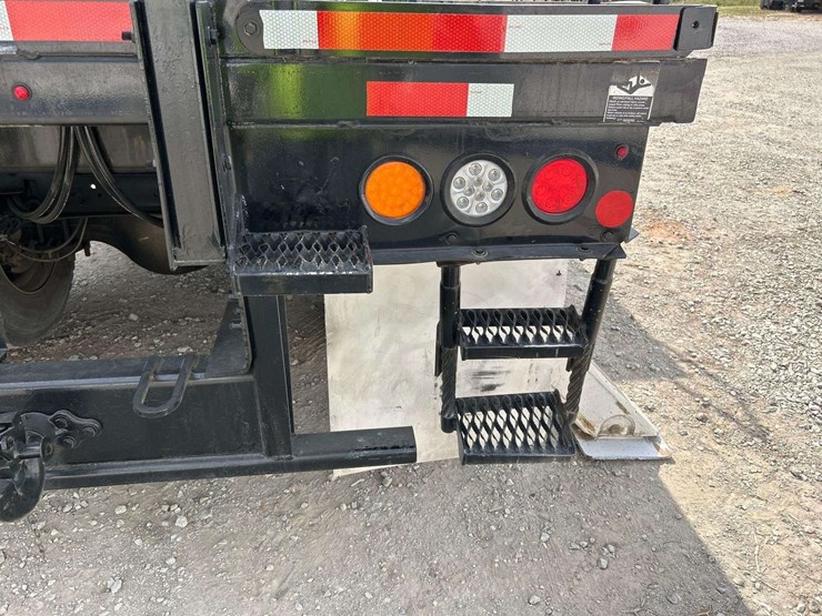 2017-ford-f750-image-22