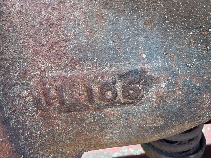 blackbear-25-hp-engine-on-cart-image-13