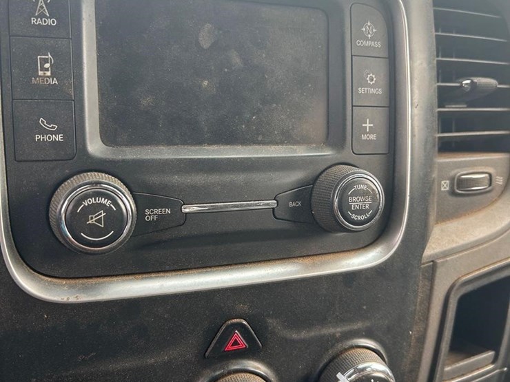 2013-dodge-ram-2500-image-26