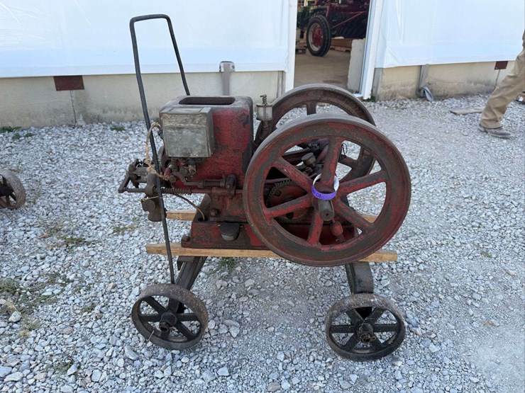 fuller-&-johnson-2-hp-hit-&-miss-engine-on-truck-cart-image-8