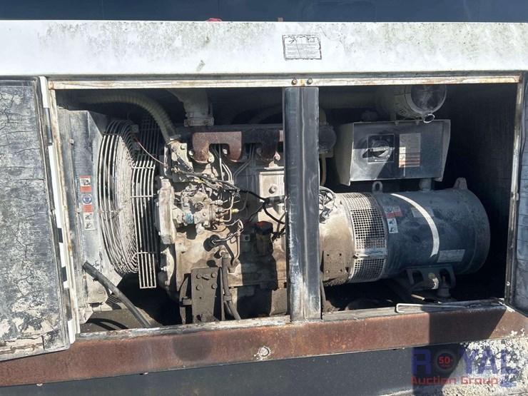 2008-featherlite-trailer-with-generator-,-vin-#-4fge853218c108480-generator-vin--4tcsu18516h185904-image-56