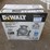 dewalt-16"-bench-top-fan,-40-cm-image-1