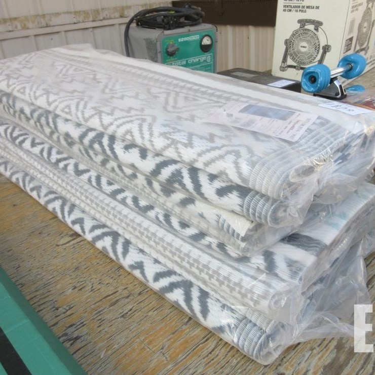 4-PACK 6' X 9' OUTDOOR RUG/MAT, 100% POLYPROPYLENE