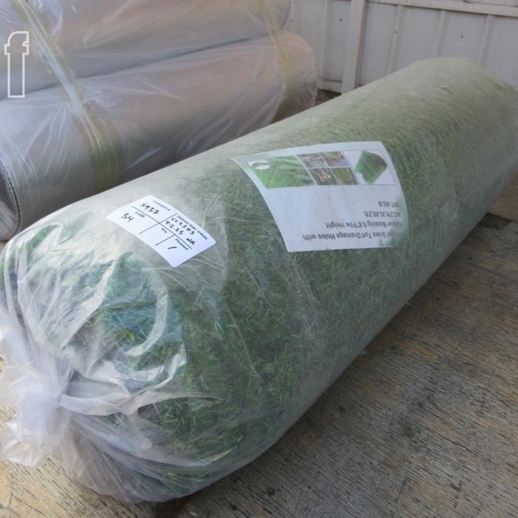 3.3' X 49.2' ARTIFICIAL TURF, DRAINAGE HOLES W/RUB