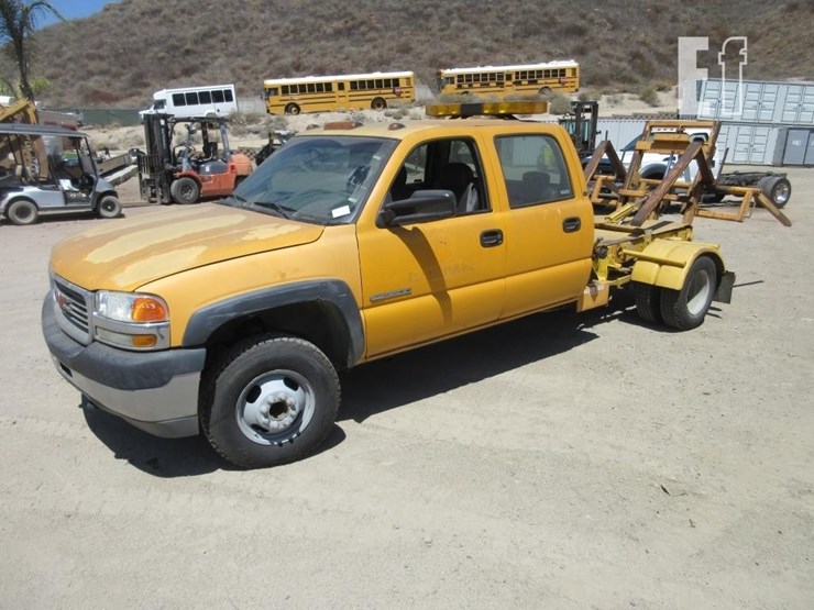 2001-gmc-3500-image-1